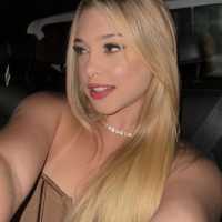 Büyük gögüşlü escort DURU