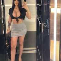 Esmer tenli escort Aleyna