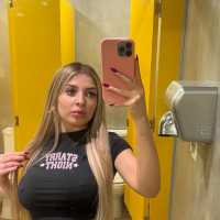 Sakso da iddialı Bayan Alina