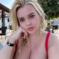 Sarışın balık etli bayan Lalezar